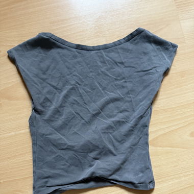 Top Scollato sulla Schiena Subdued