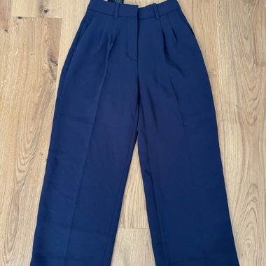 Aritzia The Effortless Pant Curve Fit