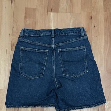 Shorts en jean bleu foncé