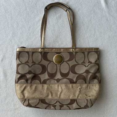 Sac d'épaule Coach en toile marron et or