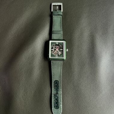 Swiss made mechanical watch rvow