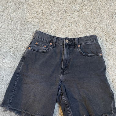 h&m shorts black