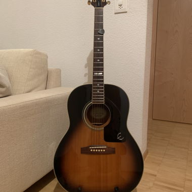 Acoustic Guitar Gibson