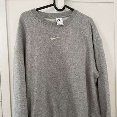 Nike pulli