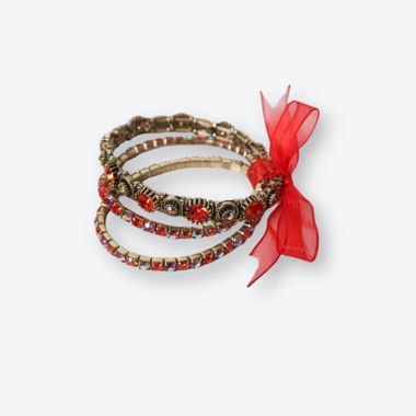 Armband mit roten Strasssteinen
