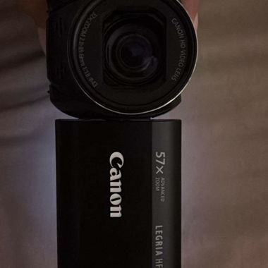 Canon Legria HF R806 Camcorder