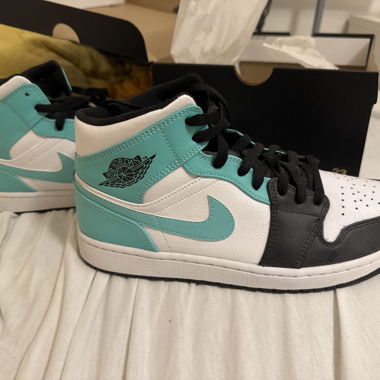 AIR JORDAN 1 MID , Wie Neu!