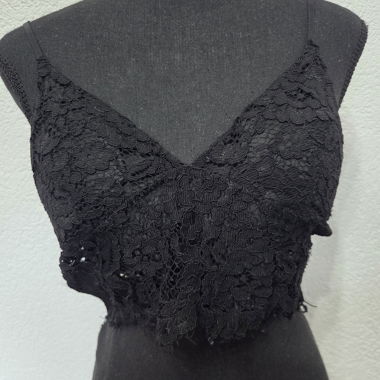 Top corto in pizzo