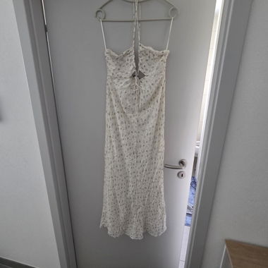 Bershka Blumen-Kleid