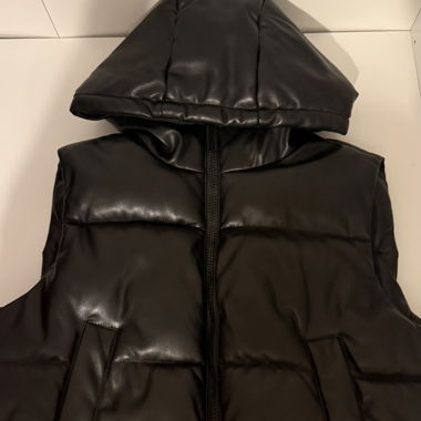Gilet in ecopelle nero di Tally Weijl