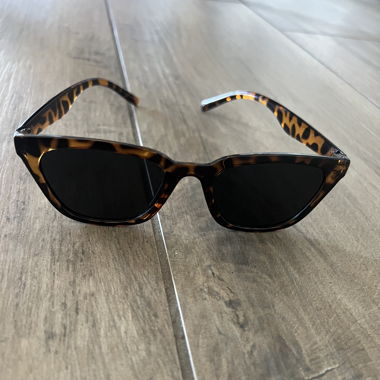 Sonnenbrille ungetragen 