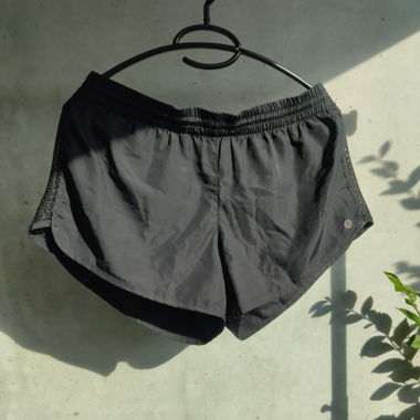 Kurze Sporthose