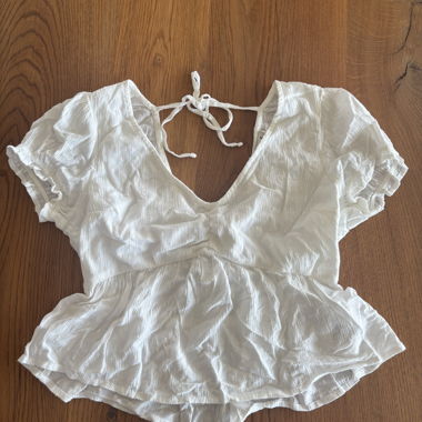 White Hollister top, size S