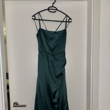 Robe satin vert