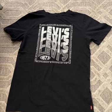T-shirt grafica Levi's