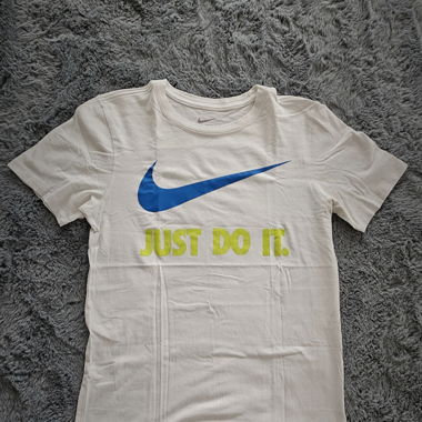 Nike T-shirt