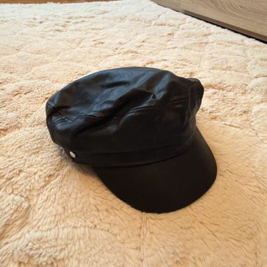 Schwarze Kappe von Bershka