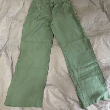Zara grüne Hose mit weitem Bein