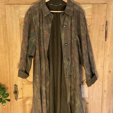 Trench coat con motivo