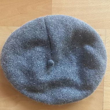 Grey beret / hat with angora and cashmere