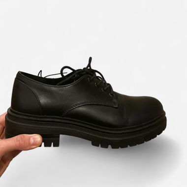 Chaussure à lacets à plateforme élégante