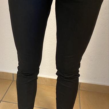 Pantaloni neri H&M skinny EUR 40