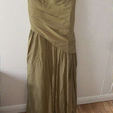 wünderschönes olivegrünes Maxikleid