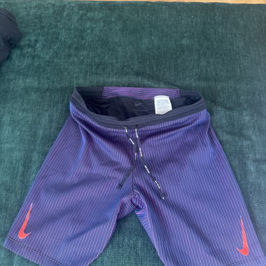 Short sportivi Nike lilla (leggings da corsa)