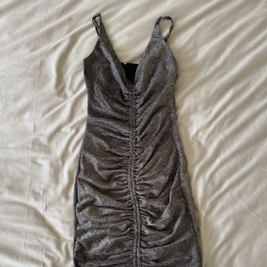 Robe courte moulante