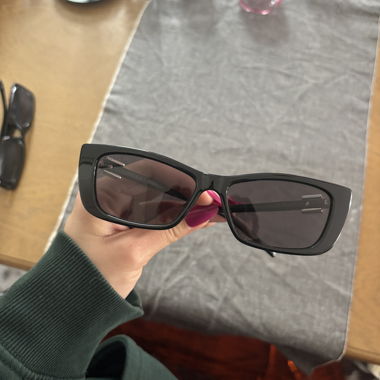 Black Gucci Sunglasses