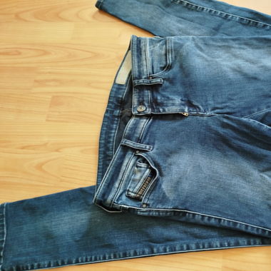 Jeans für junge Mädchen Diesel