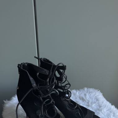 Laced Heels - Black