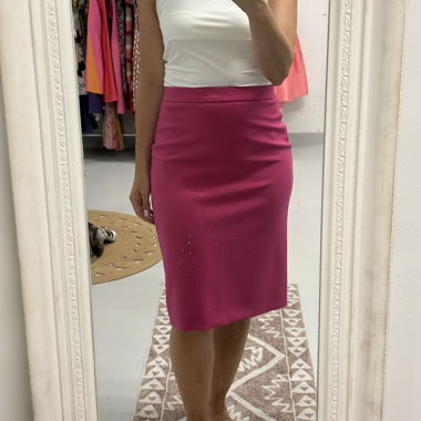 New Hugo Boss pink skirt size 40 pencil skirt