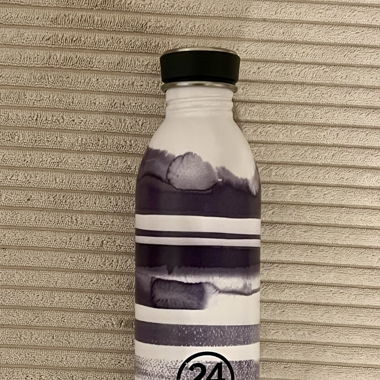 Flasche „24 Bottles“