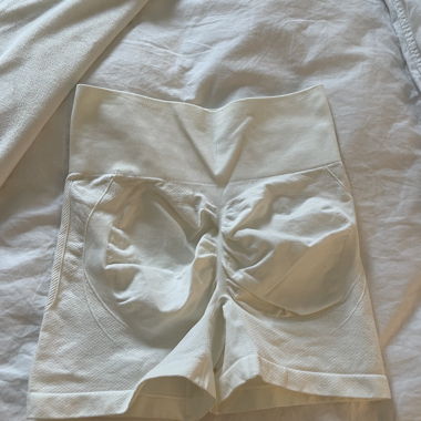 Bershka shorts white