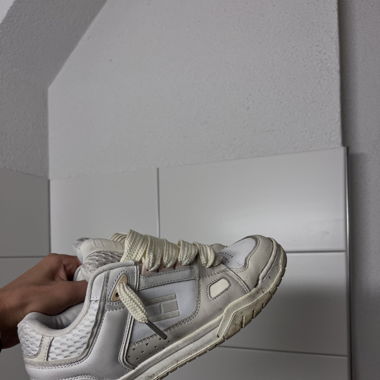 Tommy Skates Sneaker!