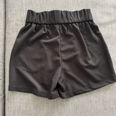 Shorts noirs taille haute