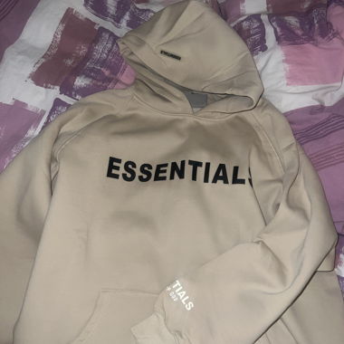 ESSENTIALS Pullover