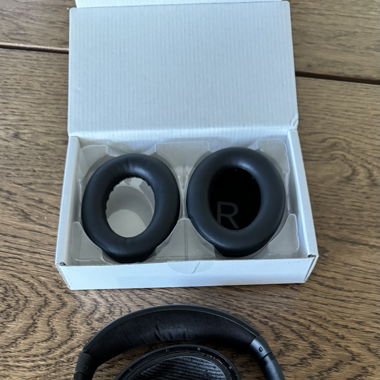 BOSE QC35 with new ear pads 