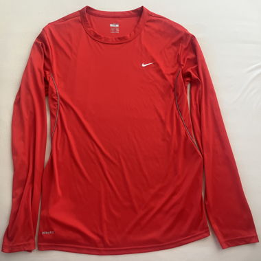 Top sportivo a maniche lunghe