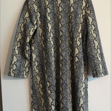 Schlangenmuster Kleid