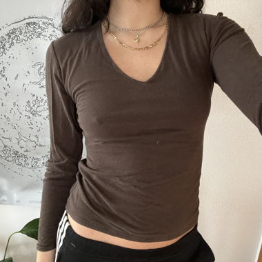 brown Y2K top