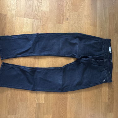 Dark Jeans