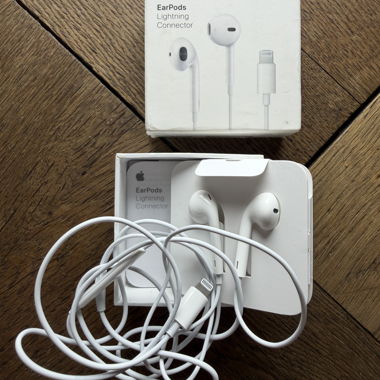 EarPods con connettore Lightning Apple