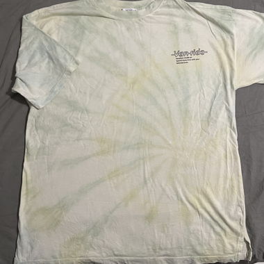 T-shirt tie-dye vert et jaune Zara
