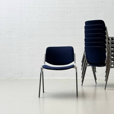 6 Marineblaue Castelli Stapelstühle, 1990er Jahre 