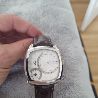 Montre carrée GUESS cuir marron