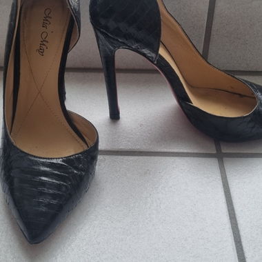 Escarpins noirs à talon haut