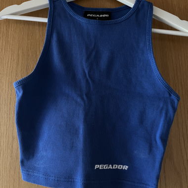 Crop top corto blu Pegador