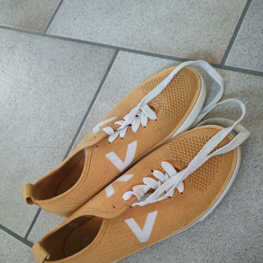 Victory shoes